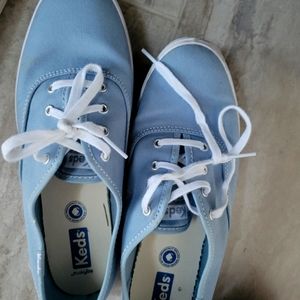 Keds canvas shoes size 8 W
